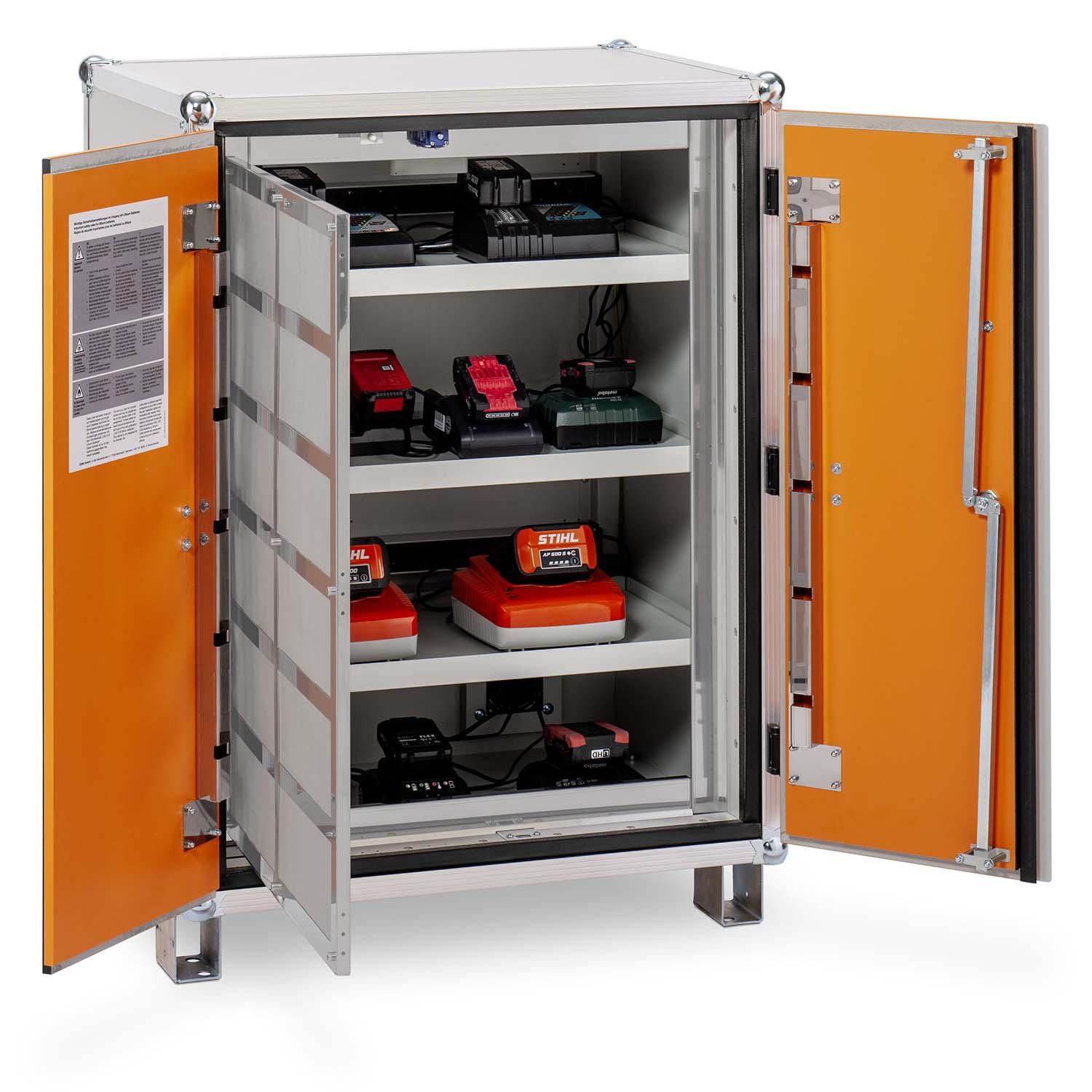 Lithium-Ionen-Akku-Ladeschrank basic 8/10, Rauchmelder, mit Füßen, lockEX 2.0, VDMA-geprüft Lithium-Ionen-Akku-Schränke zum Laden Produktbild Lithium-Ionen-Akku-Ladeschrank basic 8/10, Rauchmelder, mit Füßen, lockEX 2.0, VDMA-geprüft