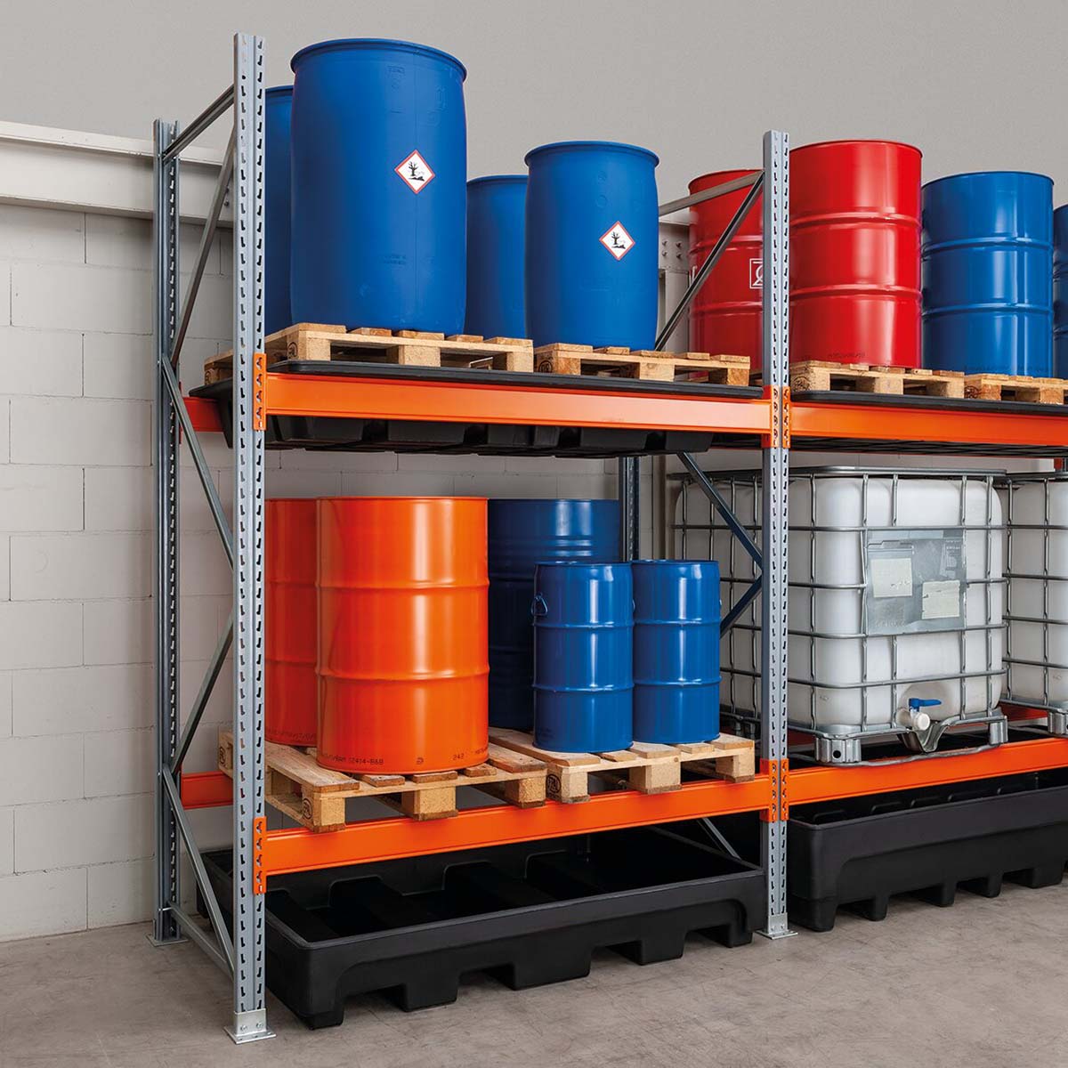 Palettenregal mit Auffangwanne aus PE, Grundeinheit für 4 Paletten, Auffangvolumen 520 l Palettenregale mit Auffangwanne Produktbild Palettenregal mit Auffangwanne aus PE, Grundeinheit für 4 Paletten, Auffangvolumen 405 l